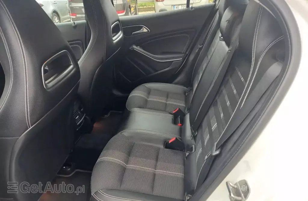 MERCEDES-BENZ GLA GLA 200 (156 KM) DCT
