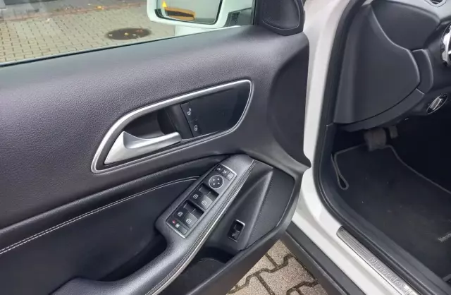 MERCEDES-BENZ GLA GLA 200 (156 KM) DCT