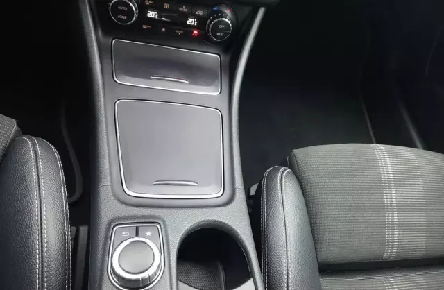 MERCEDES-BENZ GLA GLA 200 (156 KM) DCT