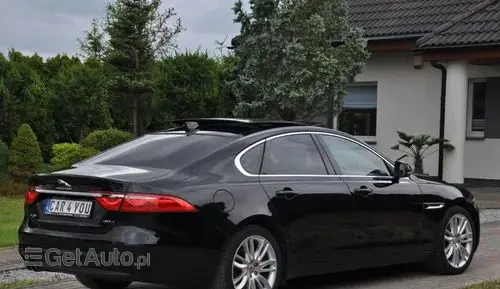 JAGUAR XF 