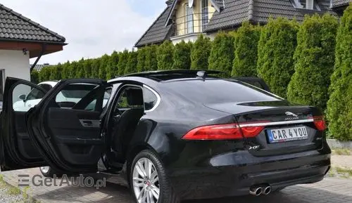 JAGUAR XF 
