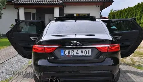 JAGUAR XF 