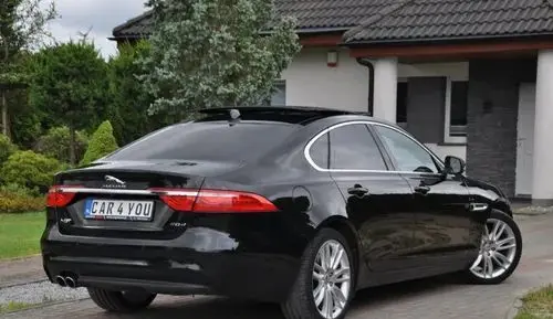 JAGUAR XF 