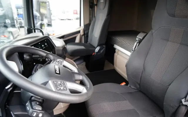 DAF XG 480 / RETARDER / KLIMATYZACJA POSTOJOWA  / POLSKI SALON / PO KONTRAKCIE SERWISOWYM 