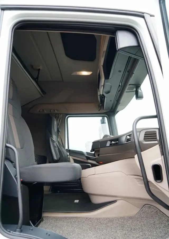 DAF XG 480 / RETARDER / KLIMATYZACJA POSTOJOWA  / POLSKI SALON / PO KONTRAKCIE SERWISOWYM 