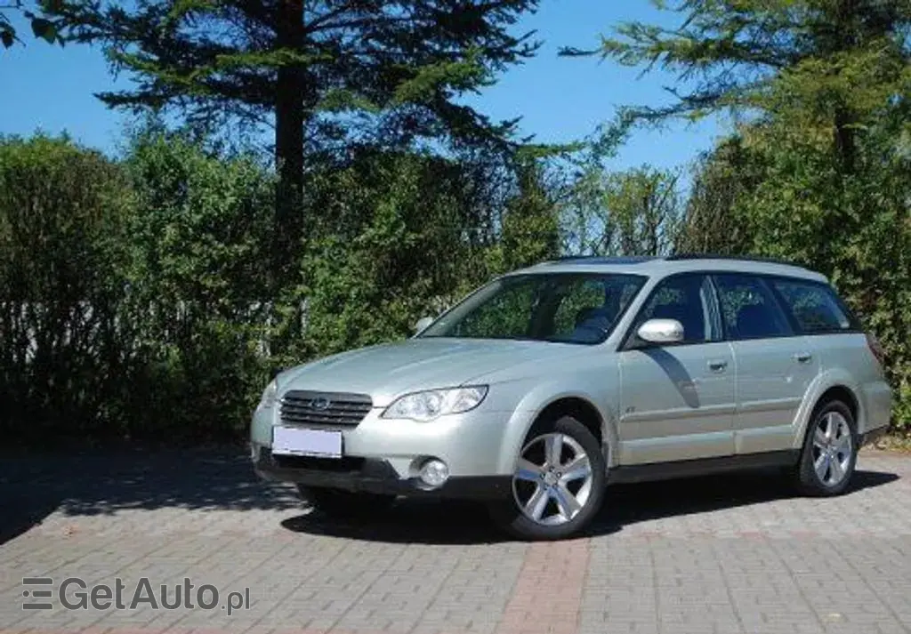 SUBARU Outback 