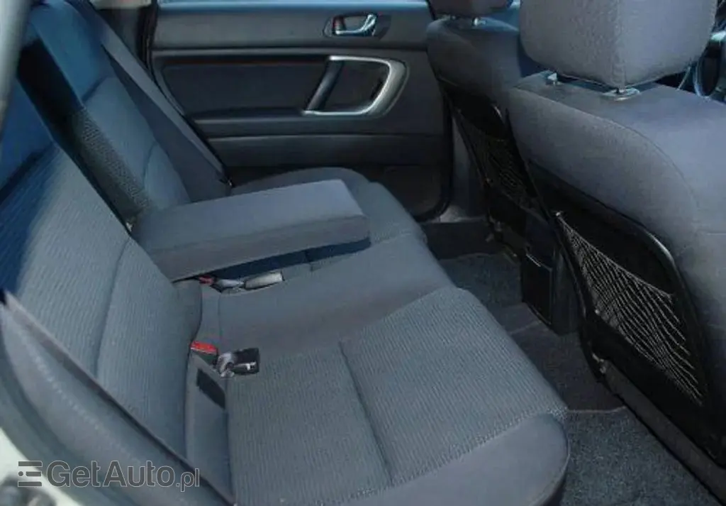 SUBARU Outback 