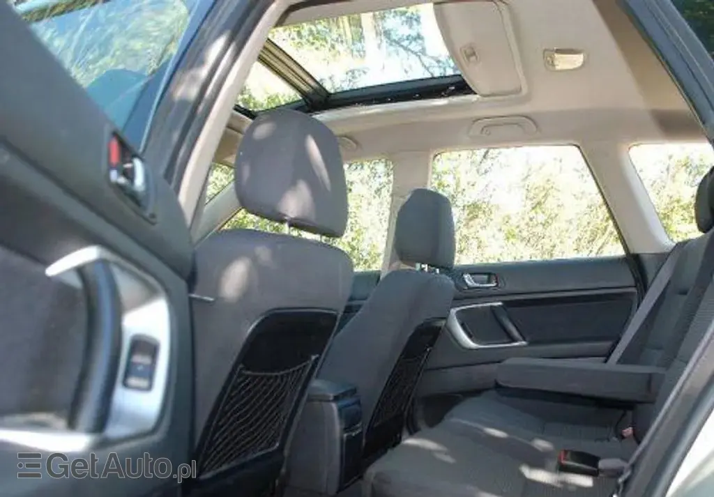 SUBARU Outback 