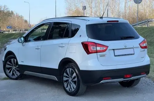 SUZUKI SX4 