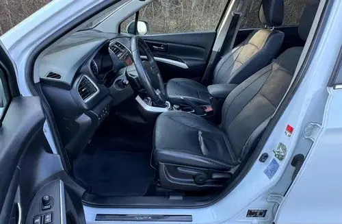 SUZUKI SX4 