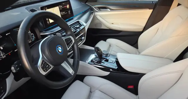 BMW Seria 5 530e M Sport Edition