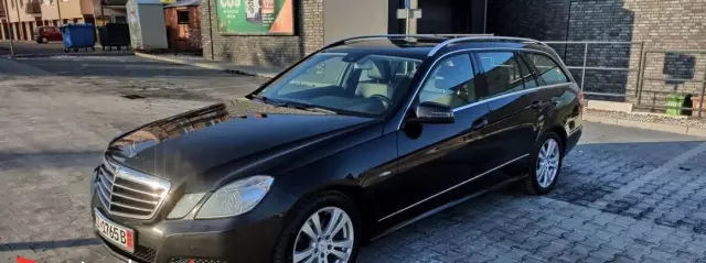 MERCEDES-BENZ Klasa E 