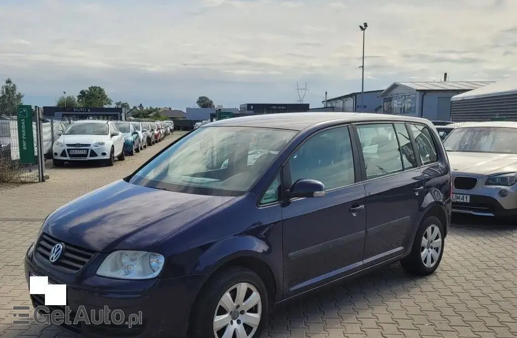 VOLKSWAGEN Touran 