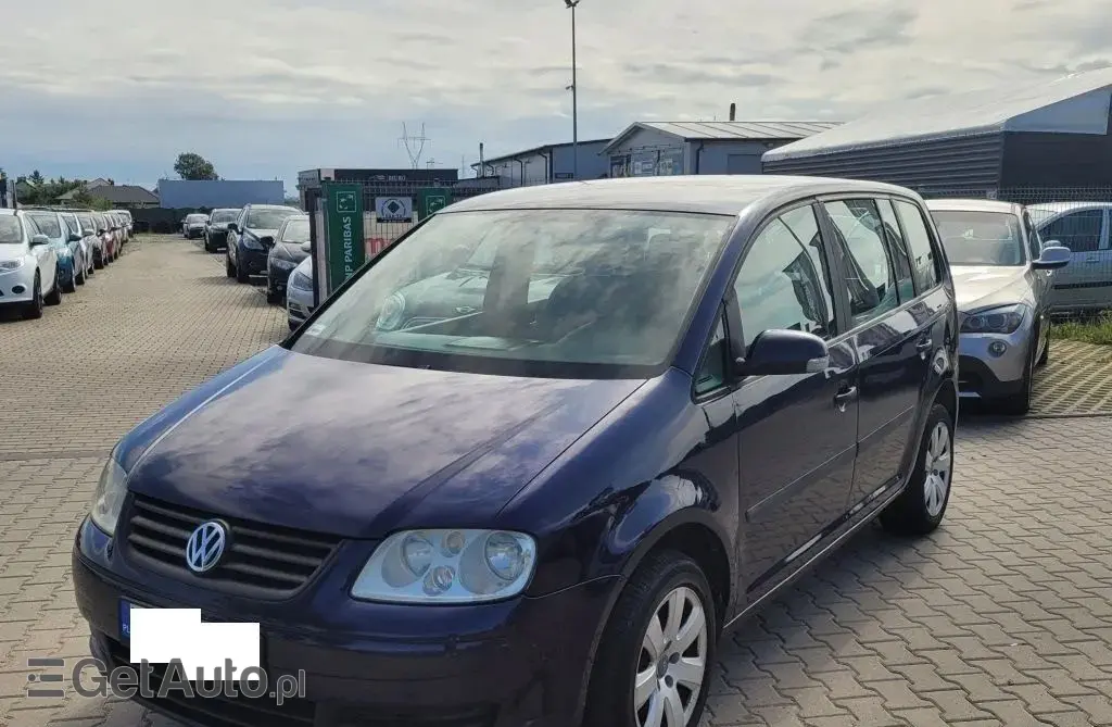 VOLKSWAGEN Touran 
