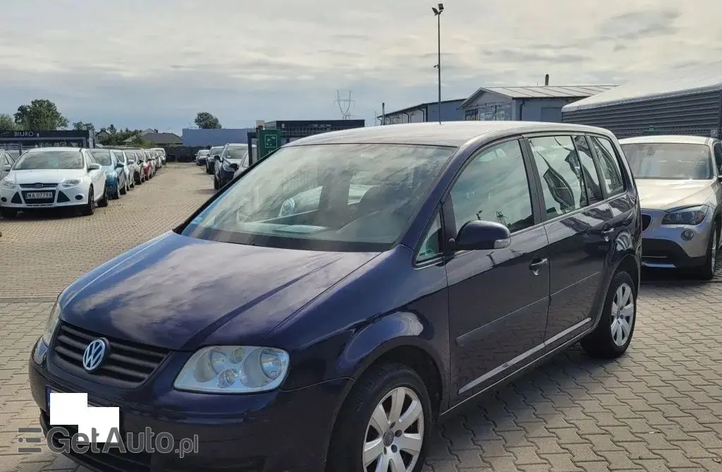 VOLKSWAGEN Touran 