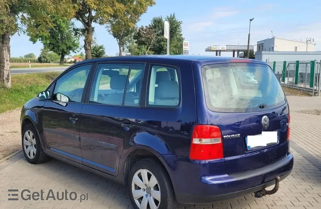 VOLKSWAGEN Touran 