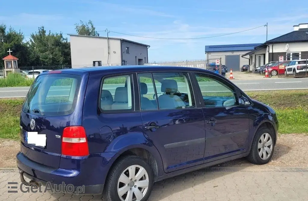 VOLKSWAGEN Touran 