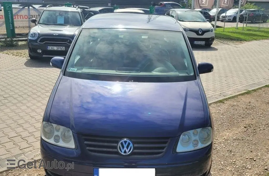 VOLKSWAGEN Touran 