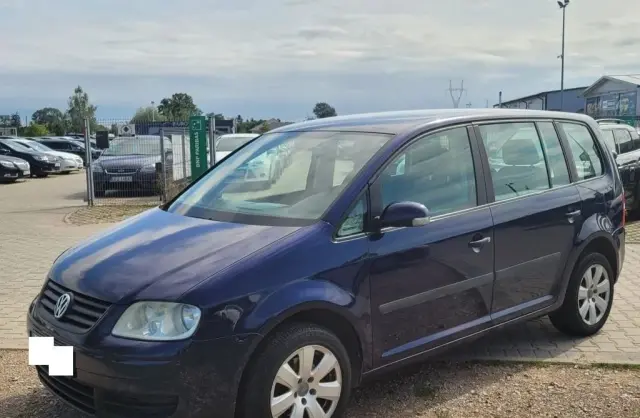 VOLKSWAGEN Touran 