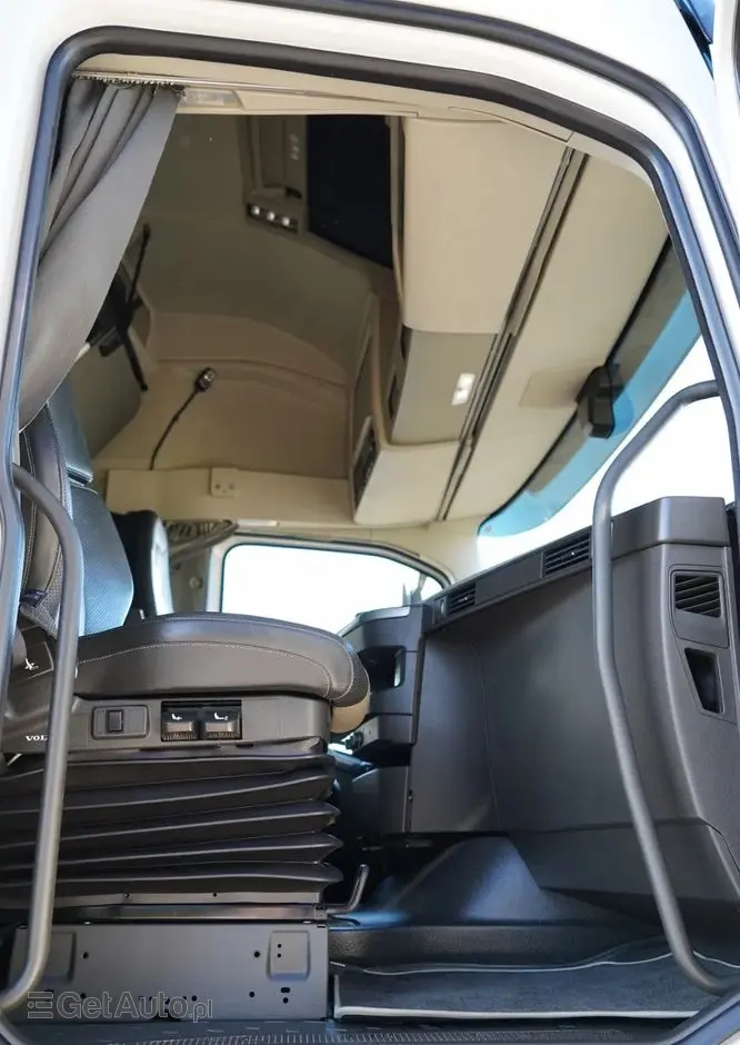 VOLVO FH 500 / KLIMATYZACJA POSTOJOWA / I-SHIFT / ALUFELGI / EURO 6 