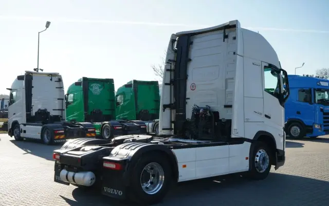 VOLVO FH 500 / KLIMATYZACJA POSTOJOWA / I-SHIFT / ALUFELGI / EURO 6 