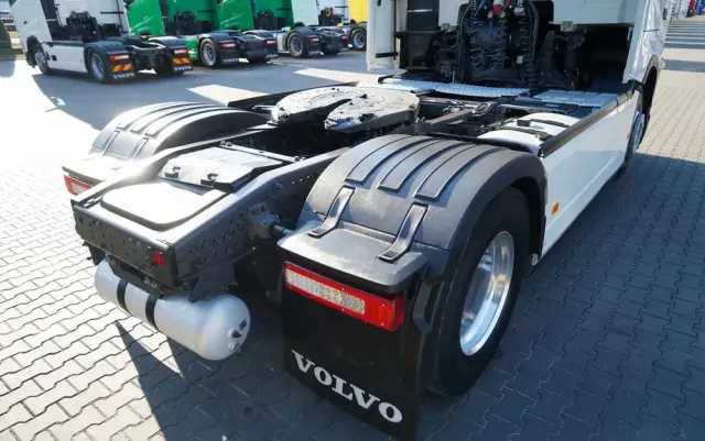 VOLVO FH 500 / KLIMATYZACJA POSTOJOWA / I-SHIFT / ALUFELGI / EURO 6 