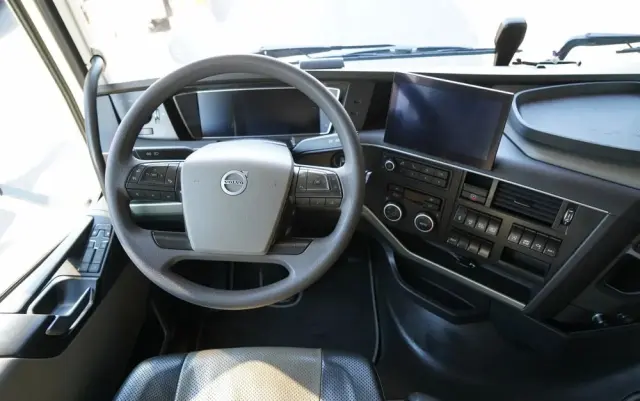 VOLVO FH 500 / KLIMATYZACJA POSTOJOWA / I-SHIFT / ALUFELGI / EURO 6 