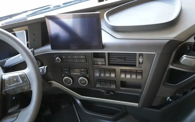 VOLVO FH 500 / KLIMATYZACJA POSTOJOWA / I-SHIFT / ALUFELGI / EURO 6 