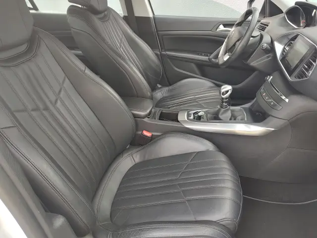 PEUGEOT 308 Allure