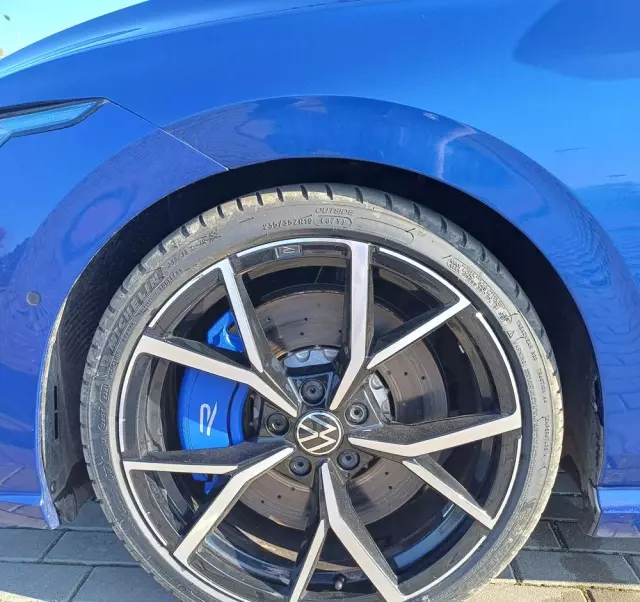 VOLKSWAGEN Golf VIII 2.0 TSI 4Mot R DSG