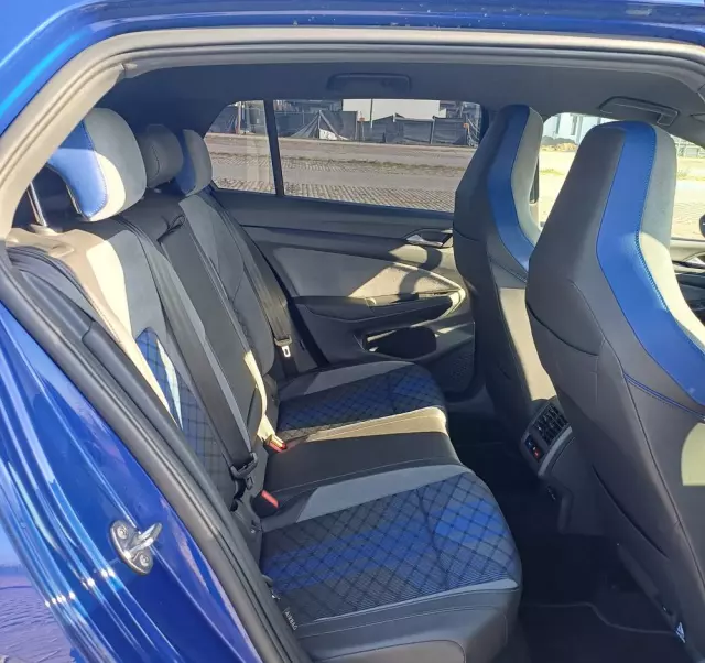 VOLKSWAGEN Golf VIII 2.0 TSI 4Mot R DSG