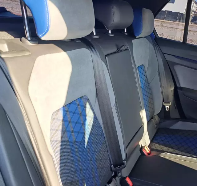 VOLKSWAGEN Golf VIII 2.0 TSI 4Mot R DSG