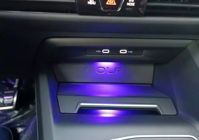 VOLKSWAGEN Golf VIII 2.0 TSI 4Mot R DSG