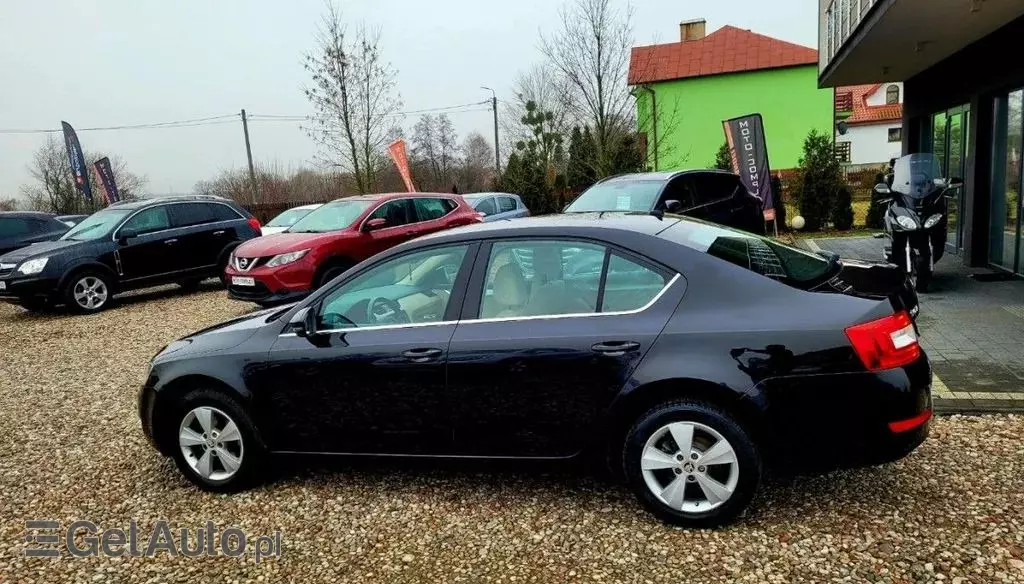 SKODA Octavia 