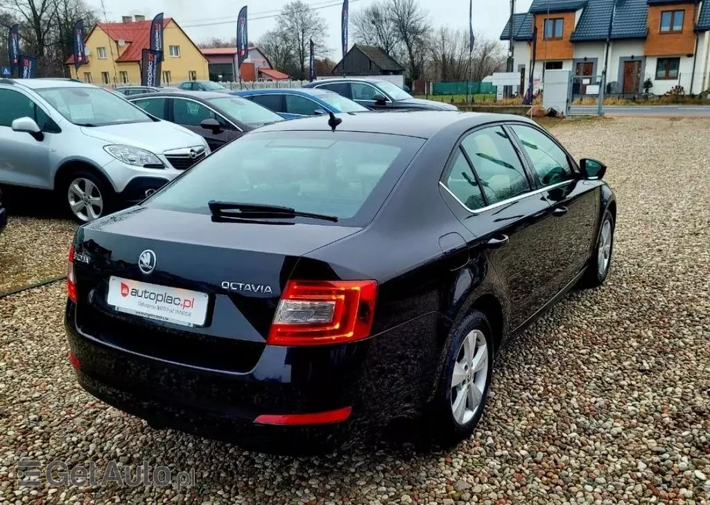 SKODA Octavia 