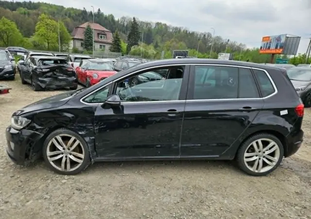 VOLKSWAGEN Golf Sportsvan 2.0 TDI (BlueMotion Technology) DSG Highline