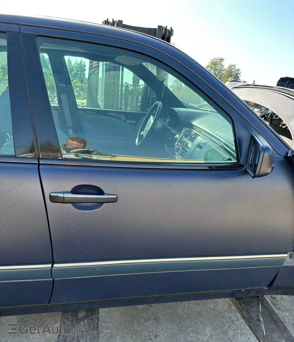 MERCEDES-BENZ Klasa E 