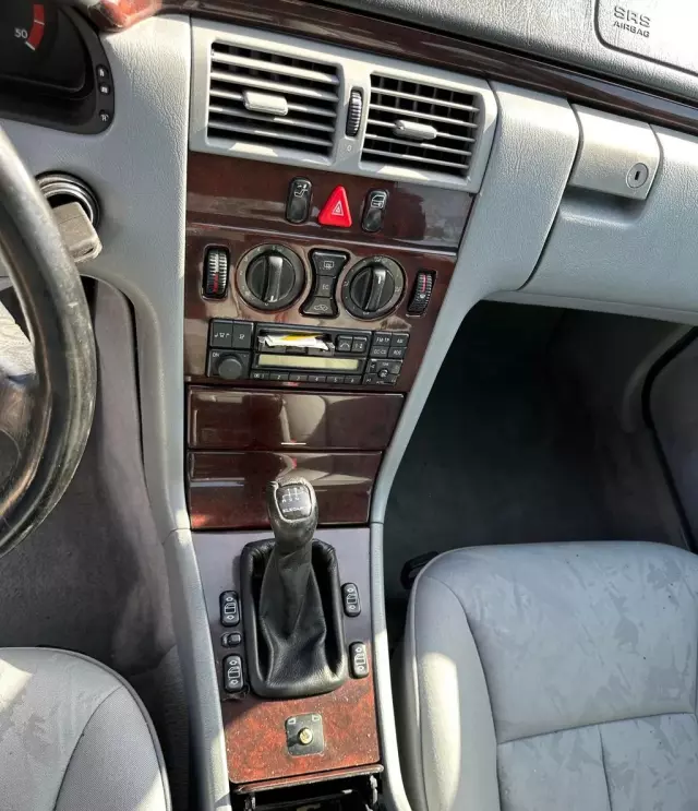 MERCEDES-BENZ Klasa E 