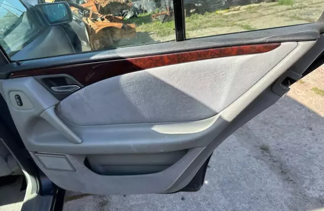 MERCEDES-BENZ Klasa E 