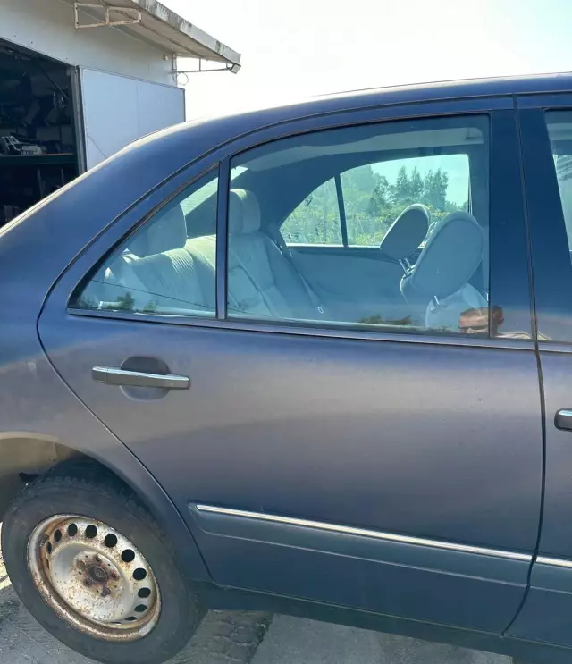 MERCEDES-BENZ Klasa E 