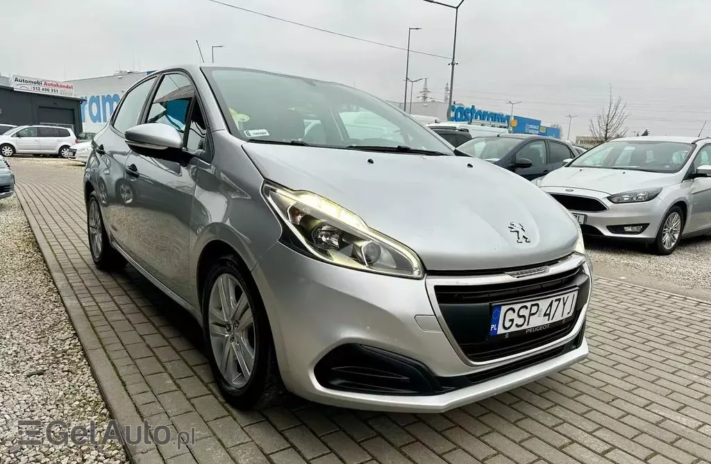 PEUGEOT 208 
