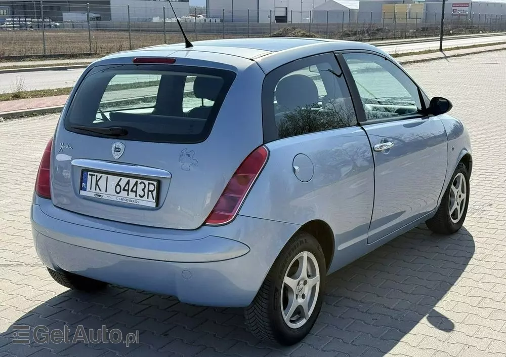 LANCIA Ypsilon 