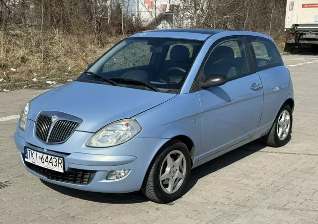 LANCIA Ypsilon 