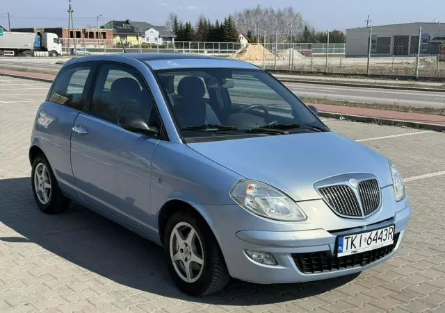 LANCIA Ypsilon 
