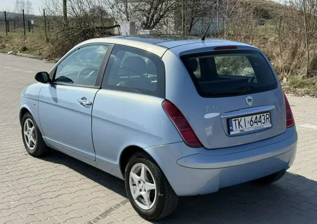 LANCIA Ypsilon 