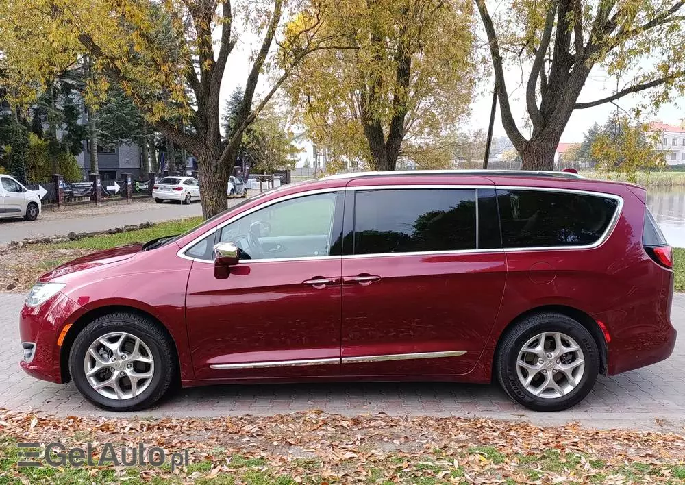 CHRYSLER Pacifica 