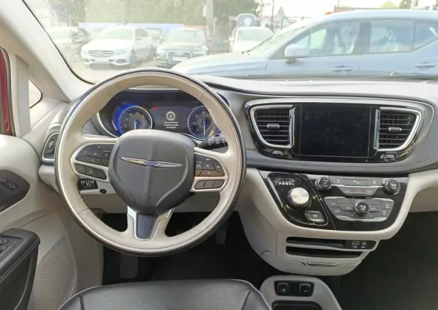 CHRYSLER Pacifica 