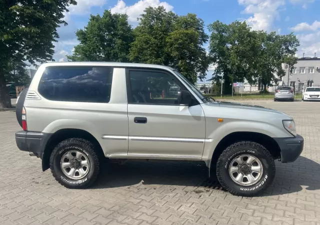 TOYOTA Land Cruiser KJ90 3.0 TD Special