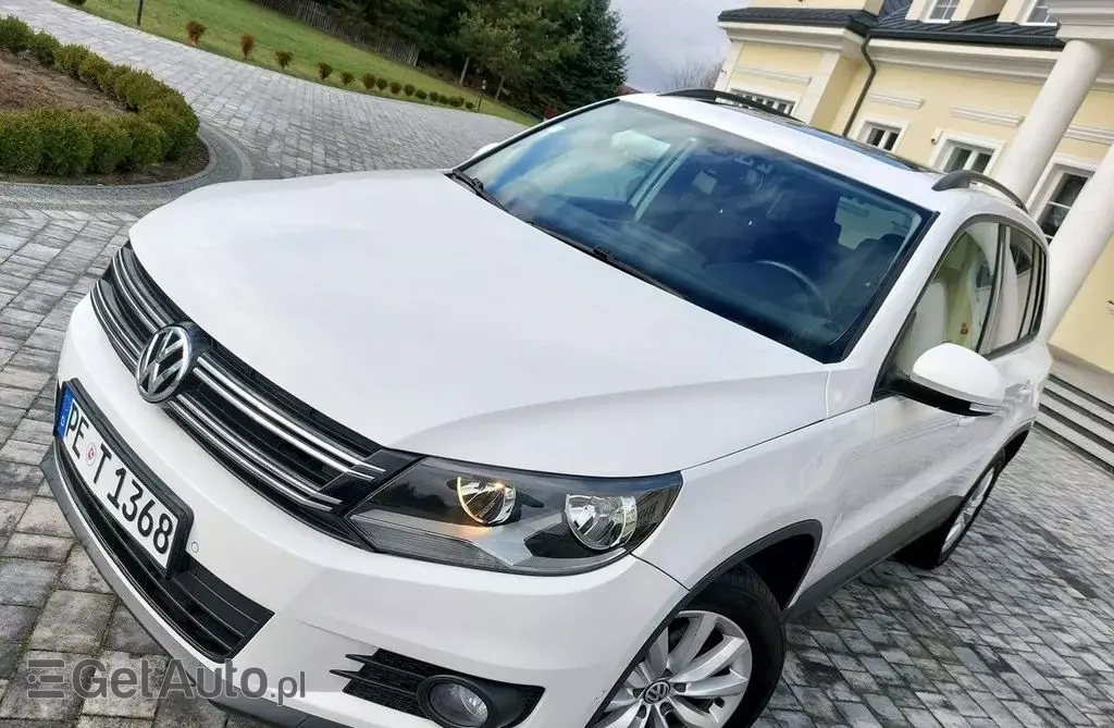 VOLKSWAGEN Tiguan 