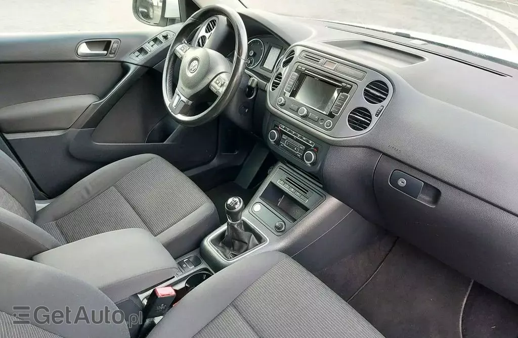 VOLKSWAGEN Tiguan 